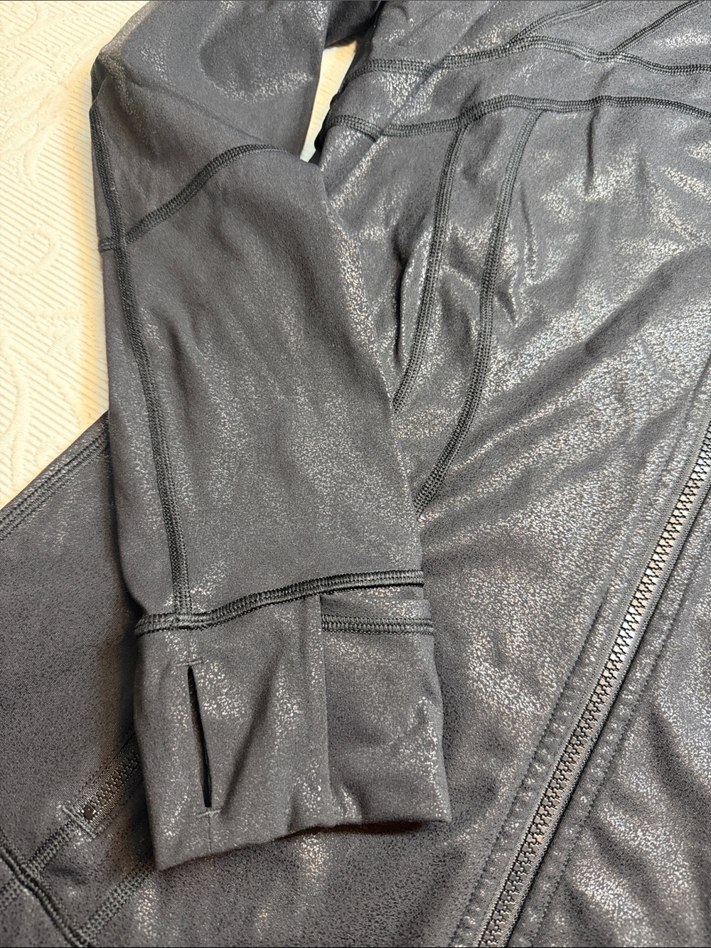 lululemon Define shine Matte Shimmer. Foil. On the Move.  Full-Zip  Jacket. 12 - Picture 5 of 14
